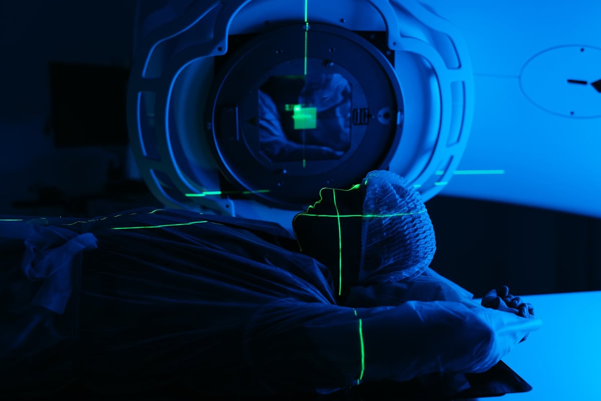 Medical linear accelerator for cancer therapy